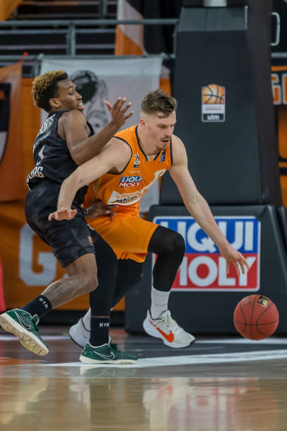 全队的努力 全队的努力