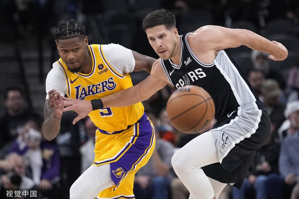 本场比赛让 本场比赛让